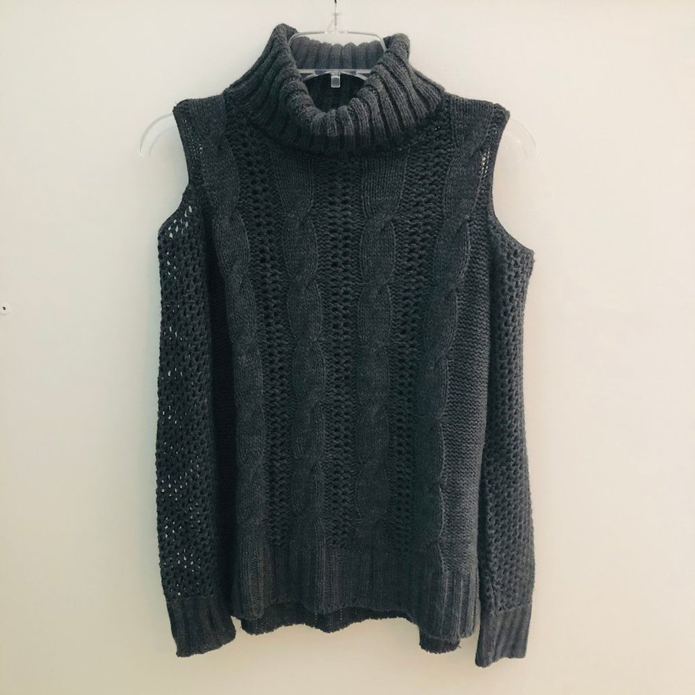 Small American Eagle Gray Turtleneck